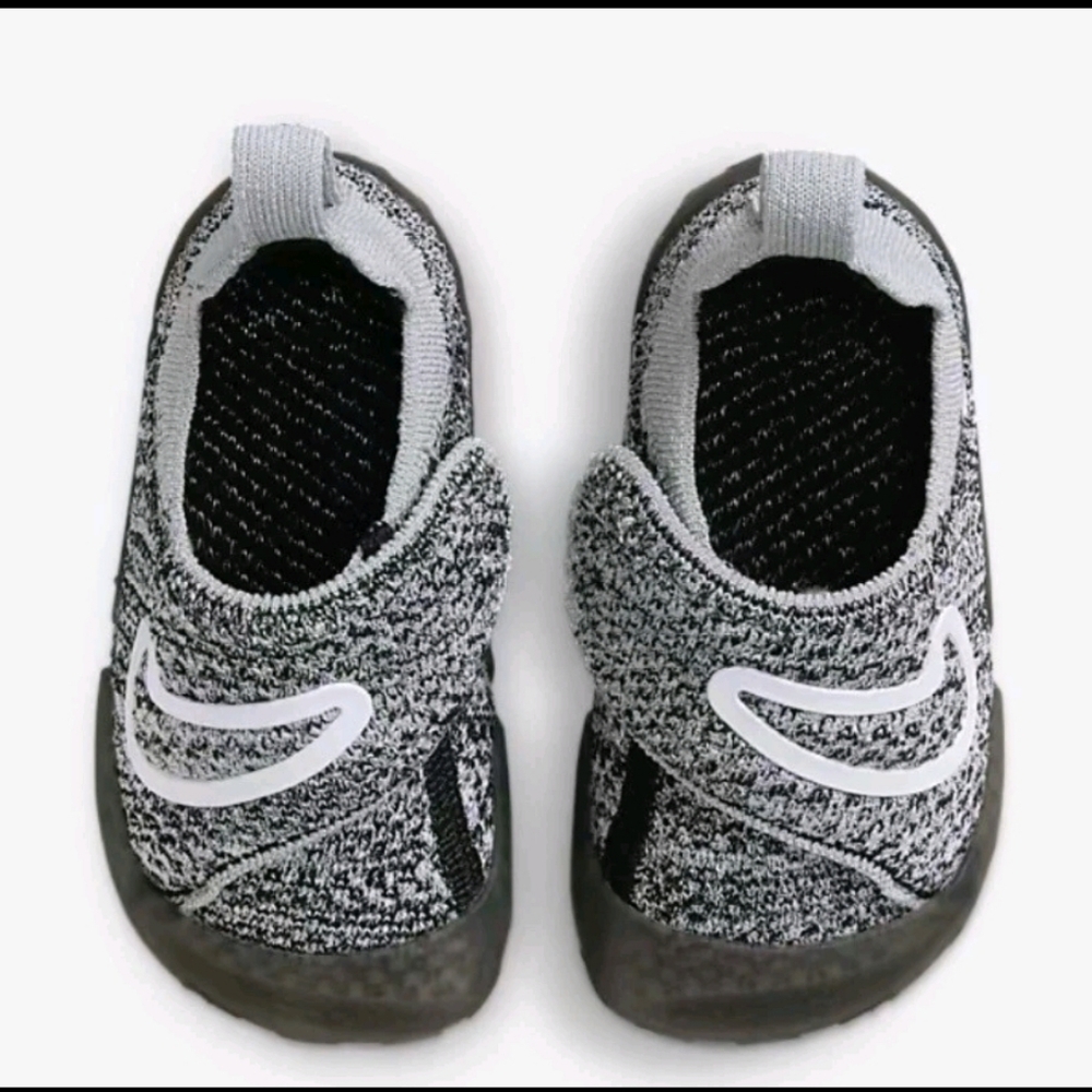 Kids' Nike Swoosh 1